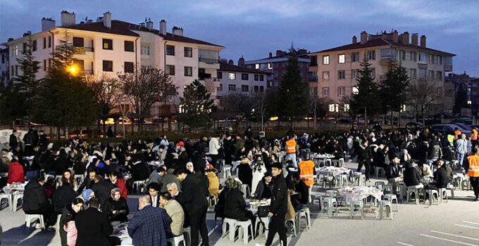 Mehmet Hanife Yapıcı Anadolu Lisesi’nde geleneksel iftar programı