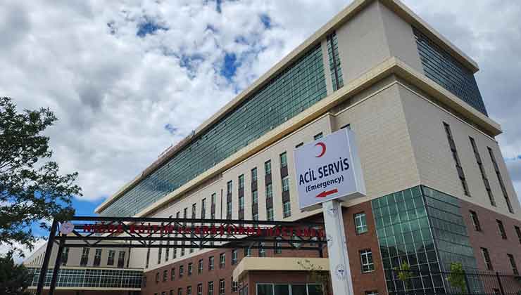 Otomobil şarampole yuvarlandı: 2 ölü, 2 ağır yaralı