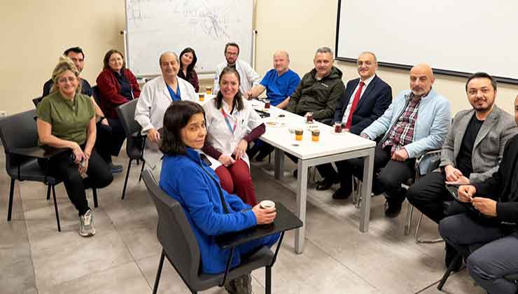 Konya’da sağlık çalışanlarına sahur vaktinde moral ziyareti