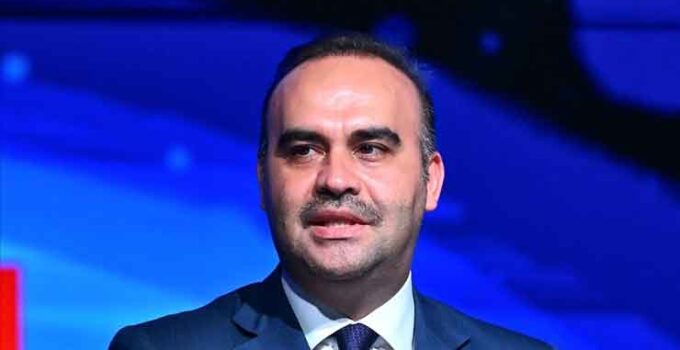 Sanayi ve Teknoloji Bakanı Kacır, savunma sanayisi projelerine ilişkin değerlendirmede bulundu