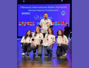 Sivaslı öğrenciler, robot yarışmasında gövde gösterisi yaptı