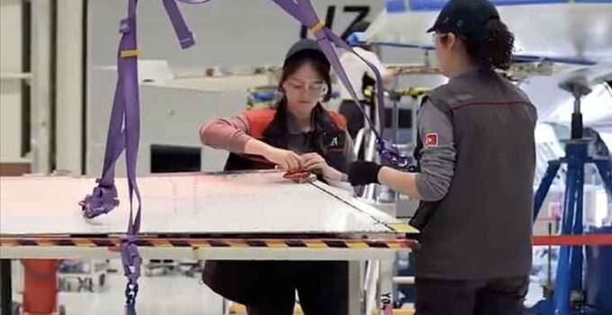 Türk kadınından Milli Muharip Uçak KAAN’a imza