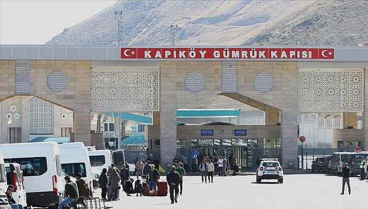 Türkiye-İran sınırındaki gümrük kapılarında günübirlik yolcu geçişleri durduruldu