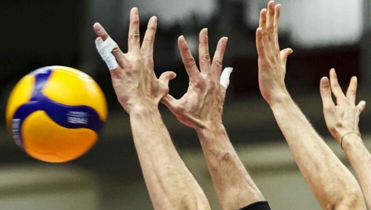 Voleybol Efeler Ligi’nde “normal sezon” sona eriyor