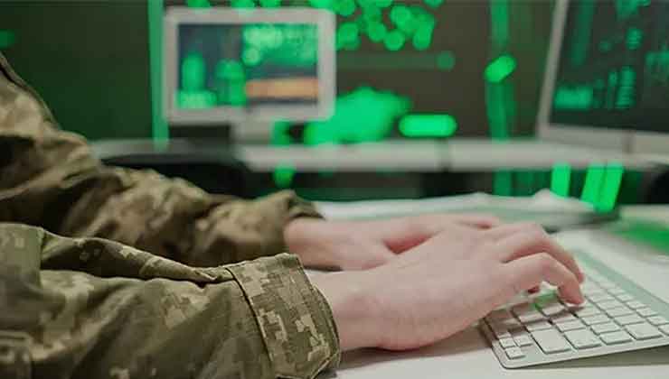 Yapay zekanın savaş ortamında kullanımı hukuki soru işaretlerini büyütüyor