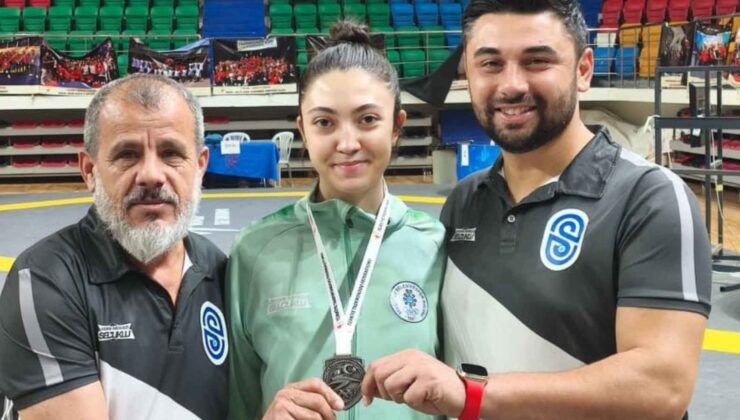 Zeynep Duru Kokoç’tan Türkiye ikinciliği